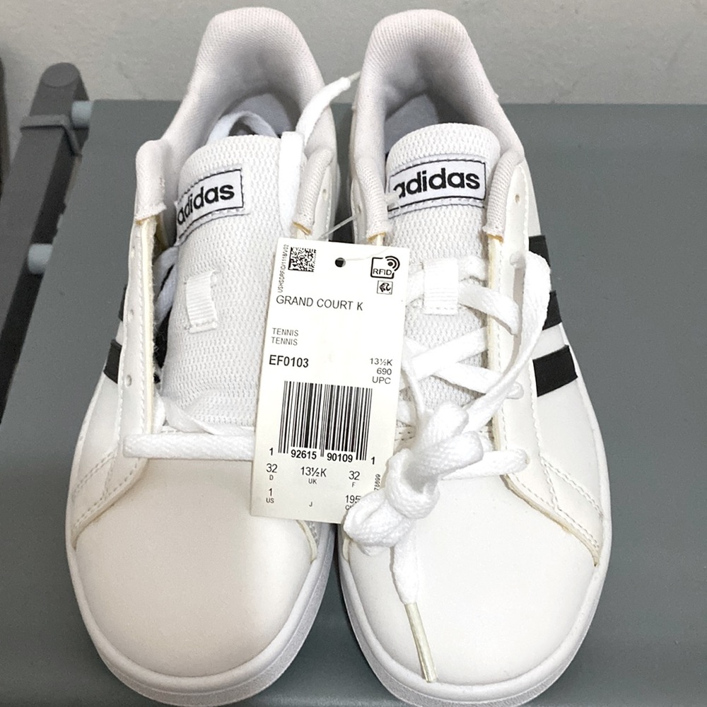 Adidas Grand Court Shoes